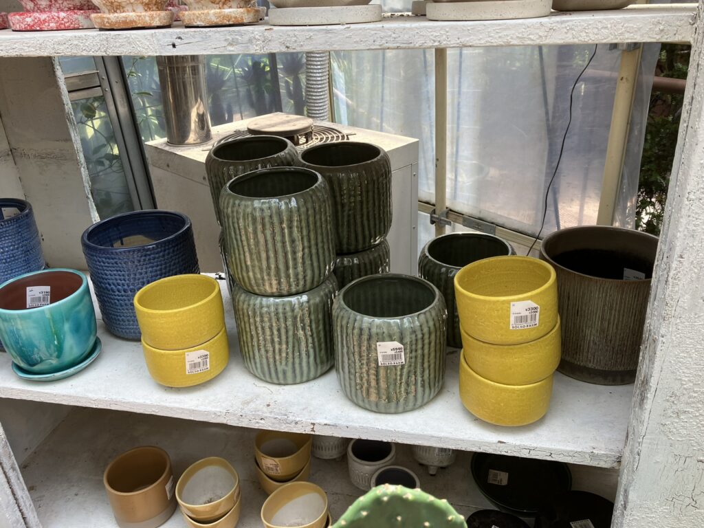 陶器製の鉢